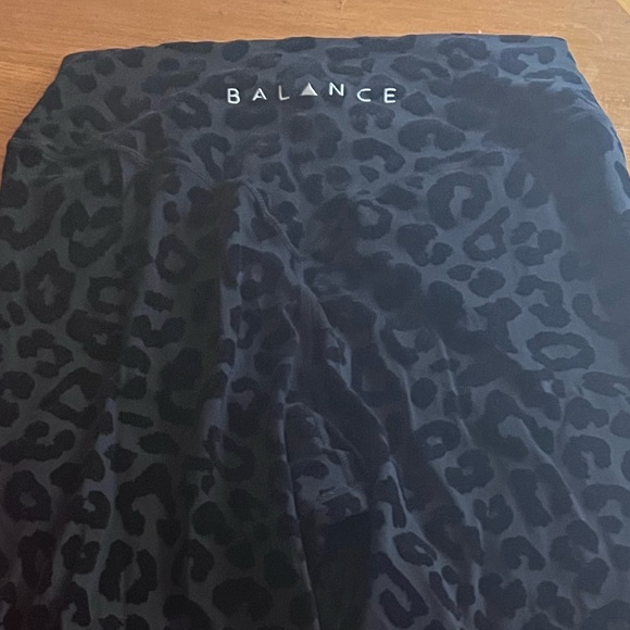 Balance athletica now vitality Large Lux panther leggings - Picture 2 of 3